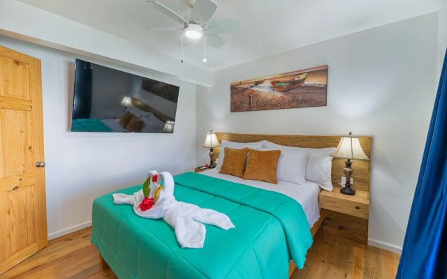 Hotel and Dive Center Roatan Yacht Club