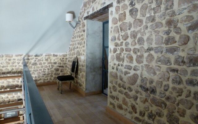 Luxurious Farmhouse in Braize