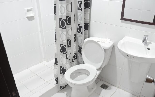 La Galleon Suites Hotel