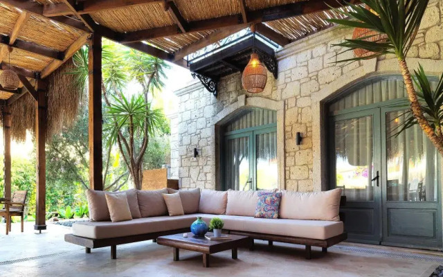 Triangulo Hotel Alacati (Adults Only +12)