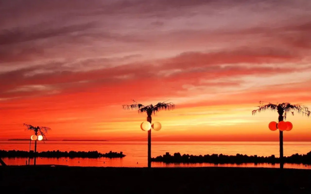 Haboro Onsen Sunset Plaza