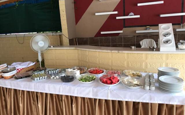 Lanova Hotel