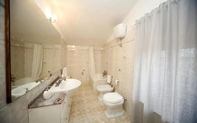 Ulivo Sacrobosco Apartment