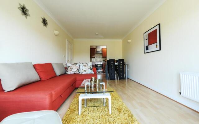 Select Serviced Accommodation - Hunters Wharf