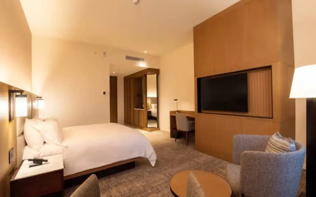 Hotel Santiago, Curio Collection by Hilton