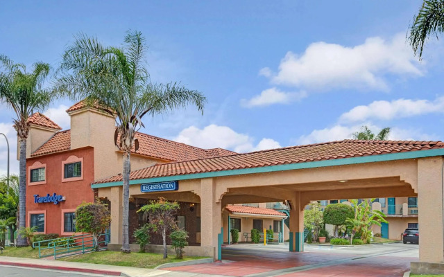 Travelodge by Wyndham Lynwood