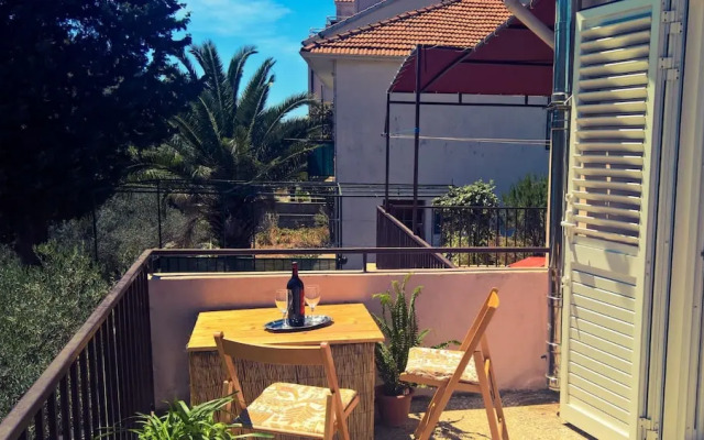 Seafront Apartment Dana