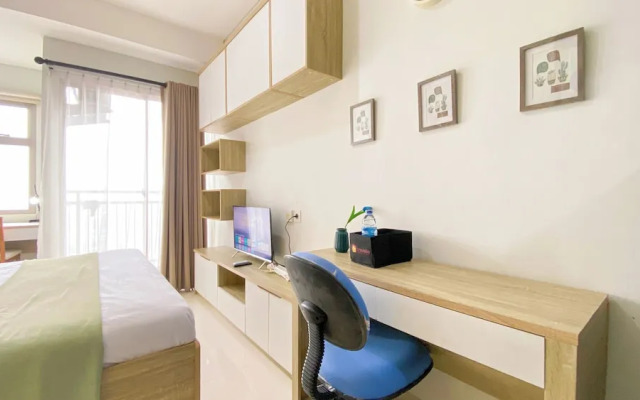 Modern Look and Restful Studio Apartment Springwood Residence Tangerang