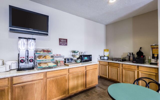 Quality Inn & Suites Omaha Chalco