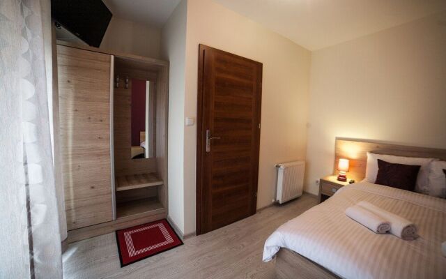 Rezydencja Pod Ochorowiczówka B&B