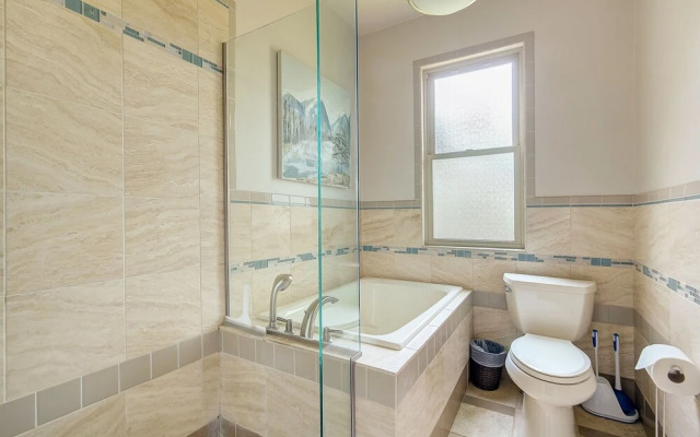 Amazing Home Washington Park Theater Gym