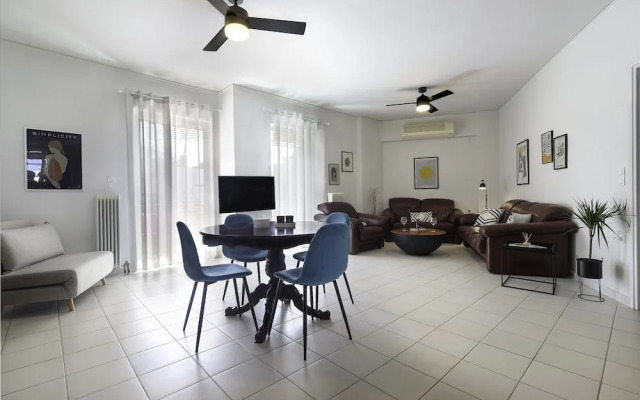 Renaissance City Apartment