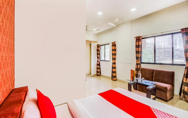OYO Flagship 19825 Hotel Panchratna