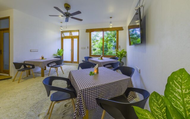 Ameera Guest House Dhiffushi