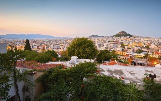 Your Home under the Acropolis Roofdeck