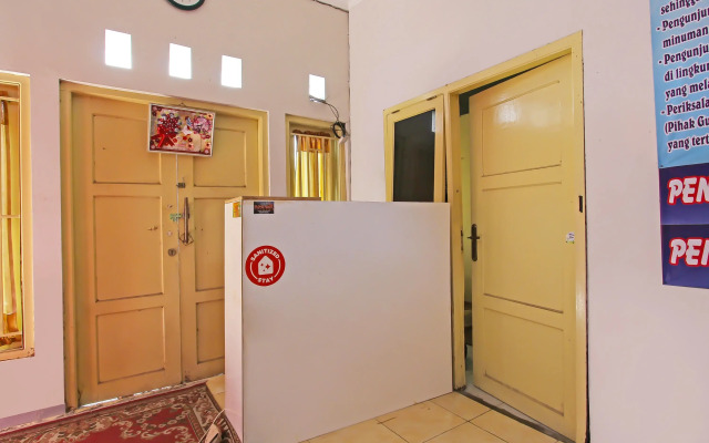 Al Fatih Guest House Syariah by OYO Rooms