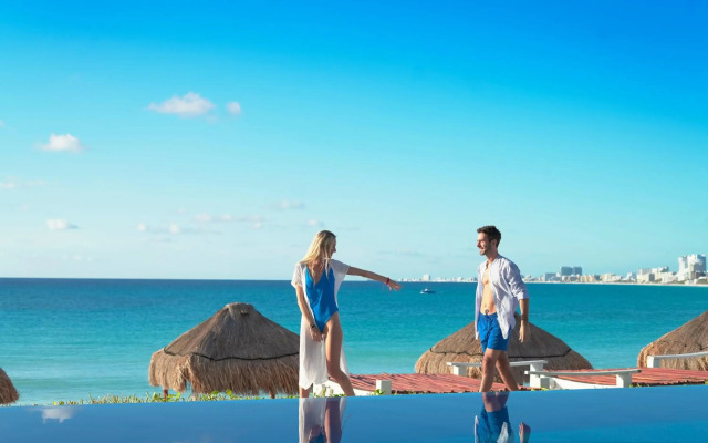 Altitude at Krystal Grand Cancun - All inclusive