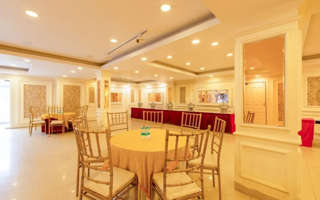 Hotel the classic inn noida sec 70