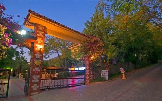 Perdikia Hill
