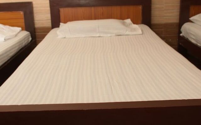 Oyo 8062 Raj Residency Chrompet