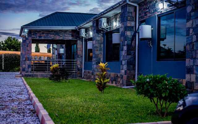 Stay Simple Lodge