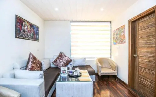 Tricity Relax Inn by OYO Rooms