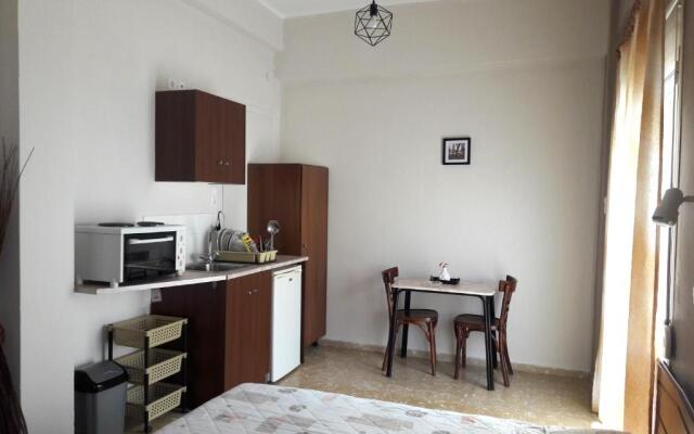 Rooms-Studio Anagnostou