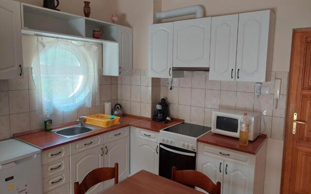 Cserke Napfény Apartman