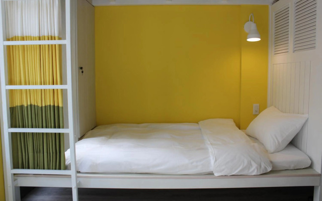 Happiness station B&B