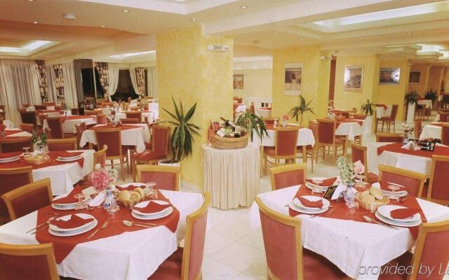 Oceanis Park Hotel