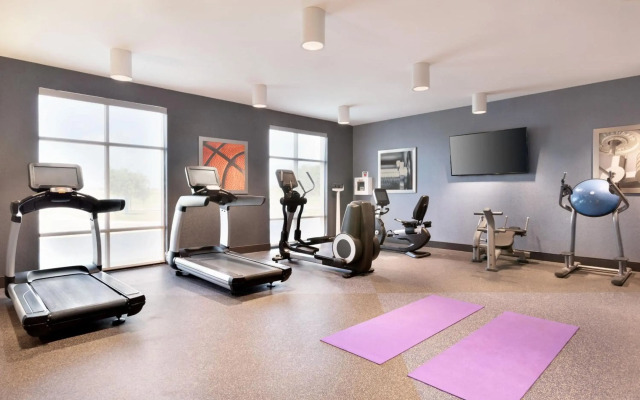 Four Points by Sheraton Fargo Medical Center