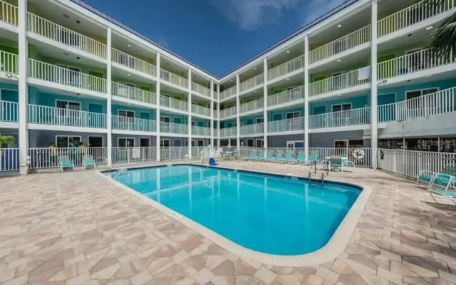 Pelican Pointe Clearwater Beach Hotel
