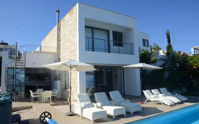 Villa Calypso in Latsi