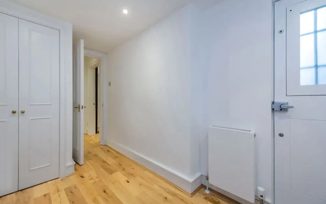 The Fairytale - Fitzrovia - by Frankie Says