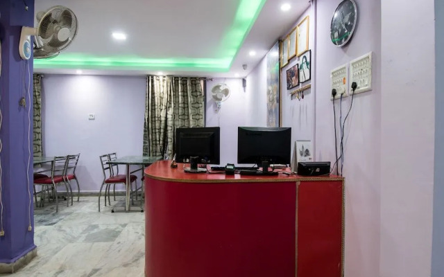 Viraj Hotel By OYO Rooms