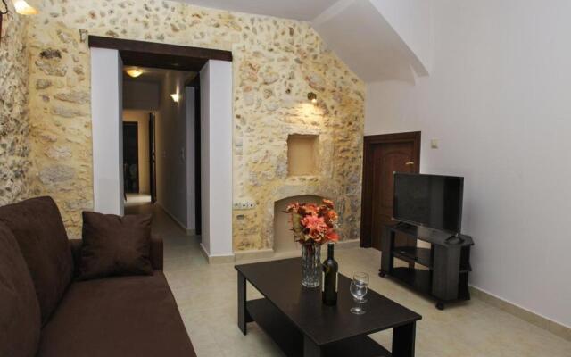Argyro House II