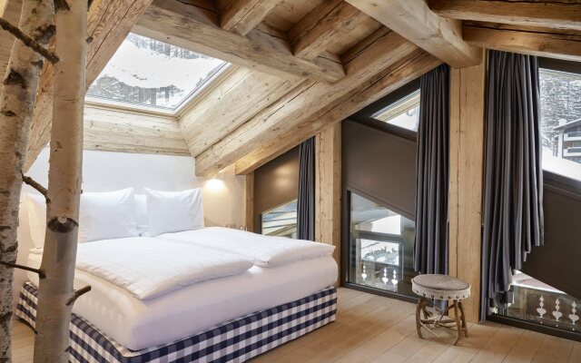 Hotel Firefly