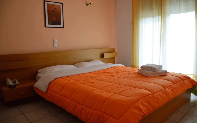 Saron Hotel