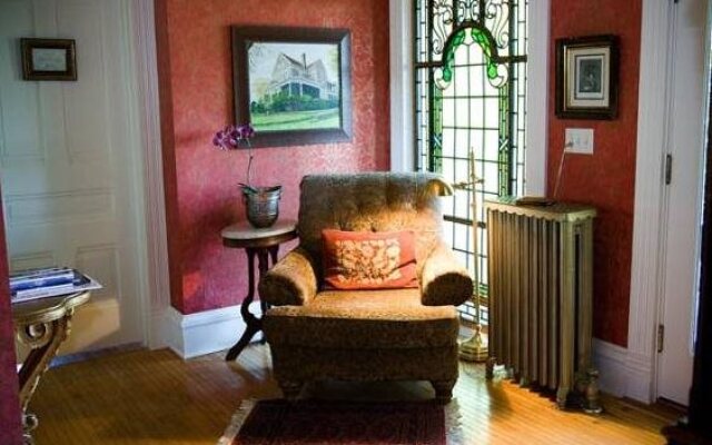 Rivertown Inn