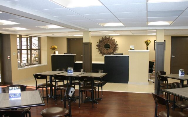 Spark by Hilton Hummelstown Hershey