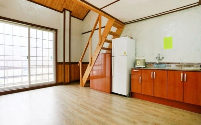 Yeongwol Donggang Close Pension