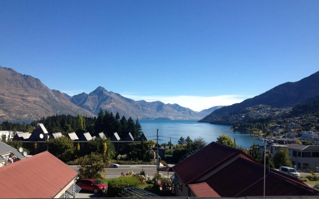 Melbourne Lodge