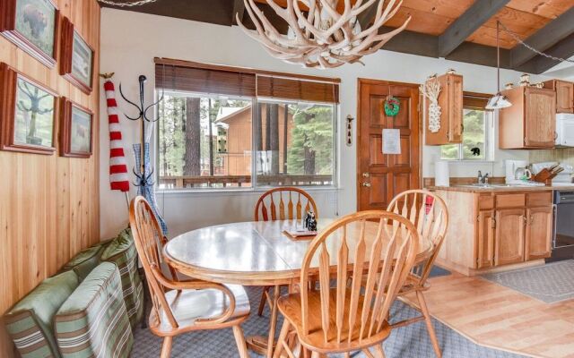 Cherry Hills Cabin - Sleeps 6, No Pets, Family Fun!
