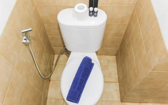 Cozy And Relax 2Br At Green Pramuka City Apartment