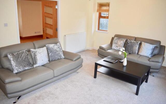 Kelpies Serviced Apartments Kavanagh- 5 Bedrooms