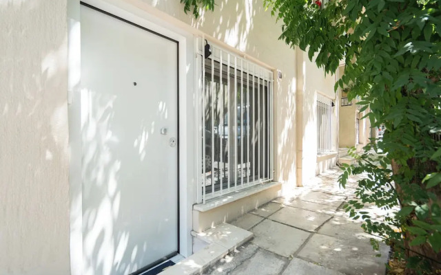 Cute and Convenient Studio in Athens