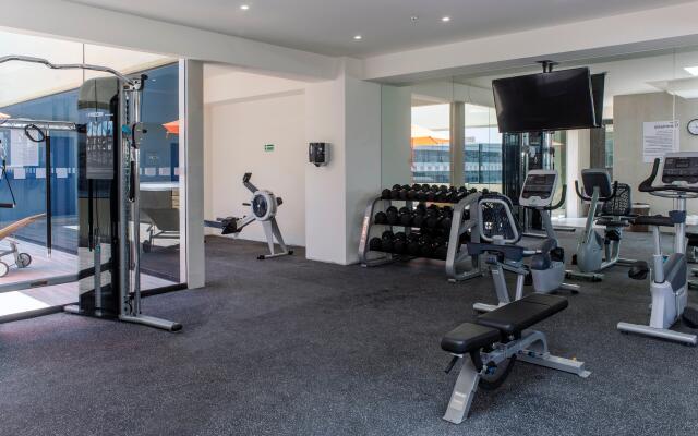Holiday Inn Express Mexico Aeropuerto by IHG