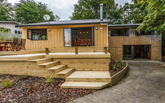 98 on Clyde Spa Retreat - Ohakune Holiday Home