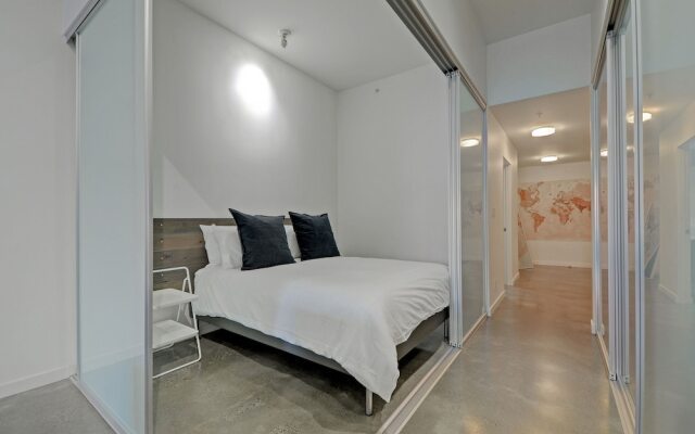 Noel Suites-Gastown