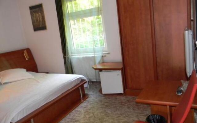 Vila Paris
